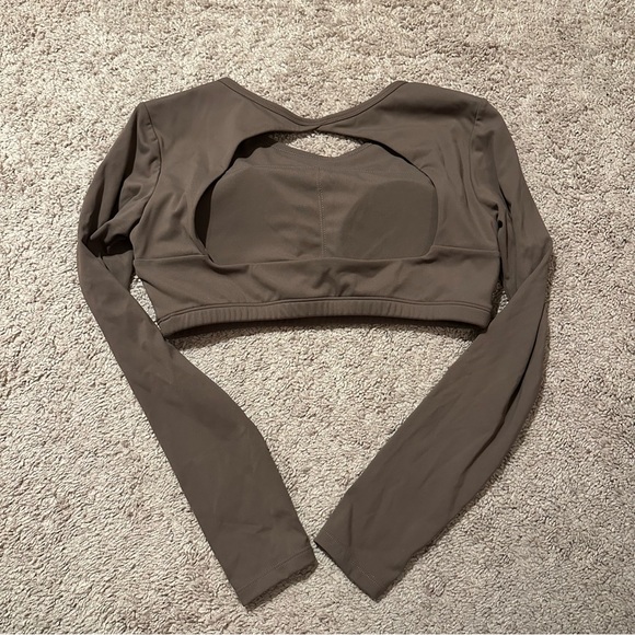 EUC Active Crop Top - Picture 5 of 5